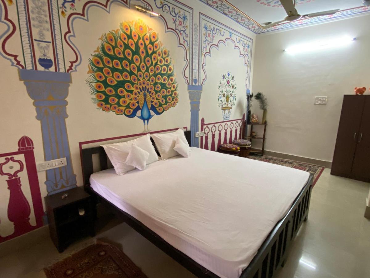 Golden Peacock Heritage Home Stay Divisione di Divisione di Jaipur Esterno foto
