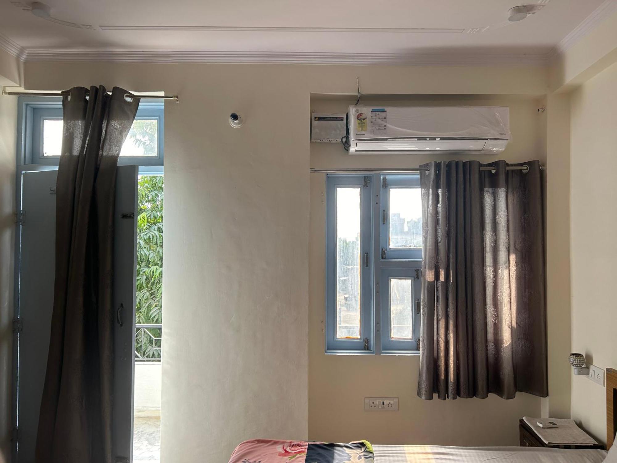 Golden Peacock Heritage Home Stay Divisione di Divisione di Jaipur Esterno foto